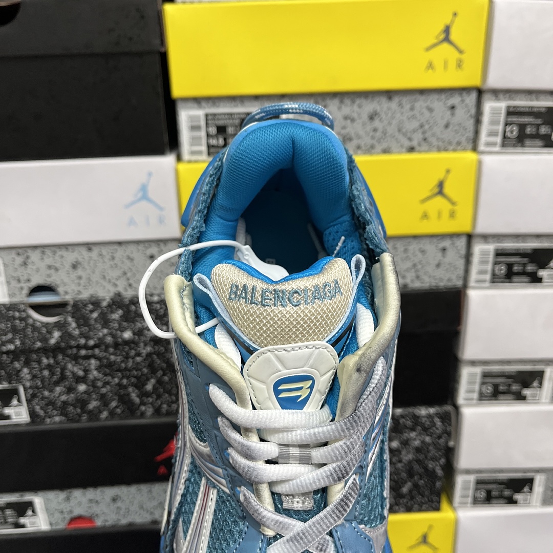 Balenciaga BLCG Runner 7.5 - Image 4