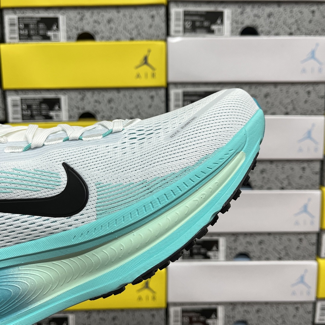 Nike Zoom Vomero - Image 4