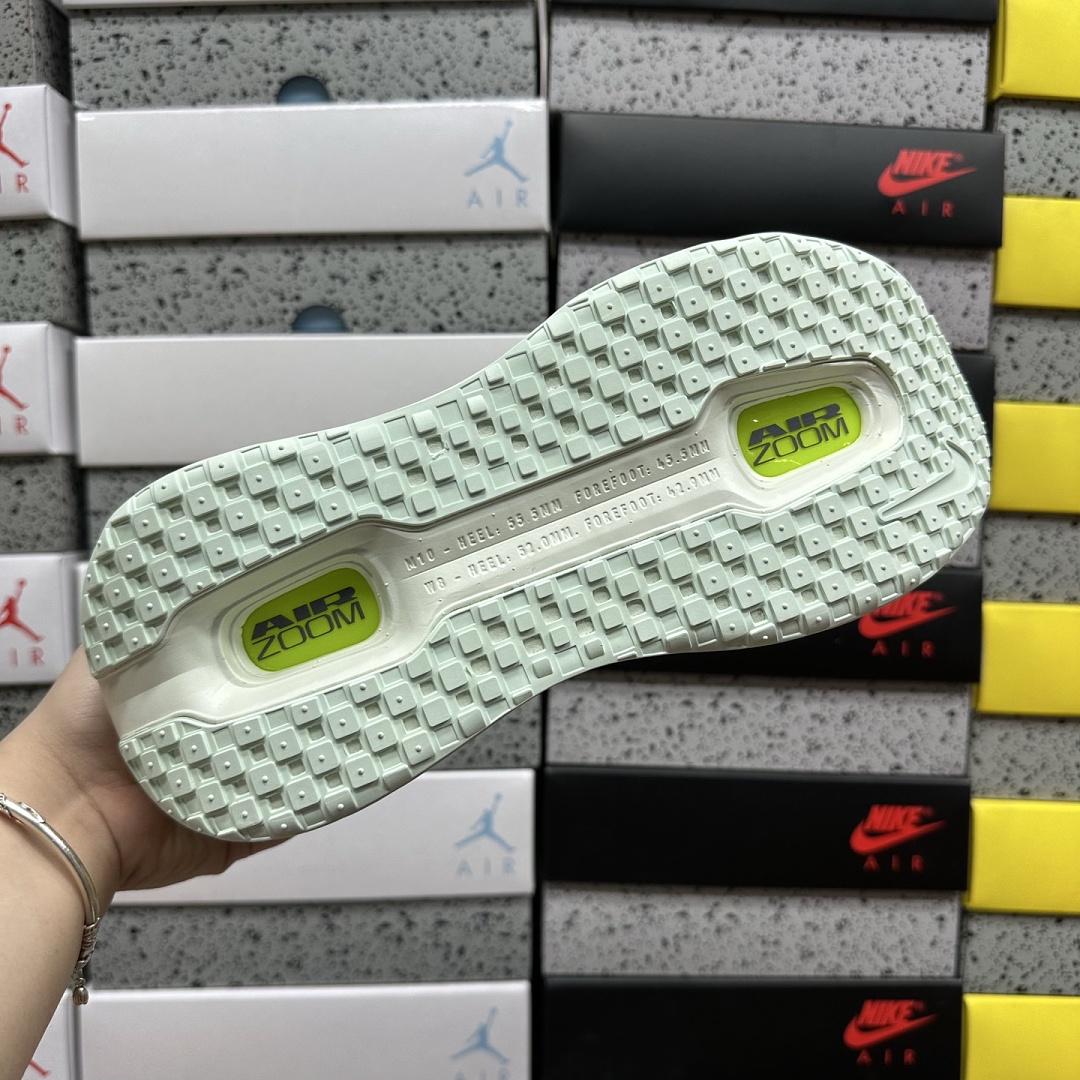 Nike Vomero Premium Barely Volt - Image 8