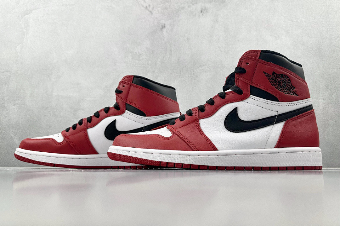 Chanel Air Jordan AJ1 Retro High - Image 5