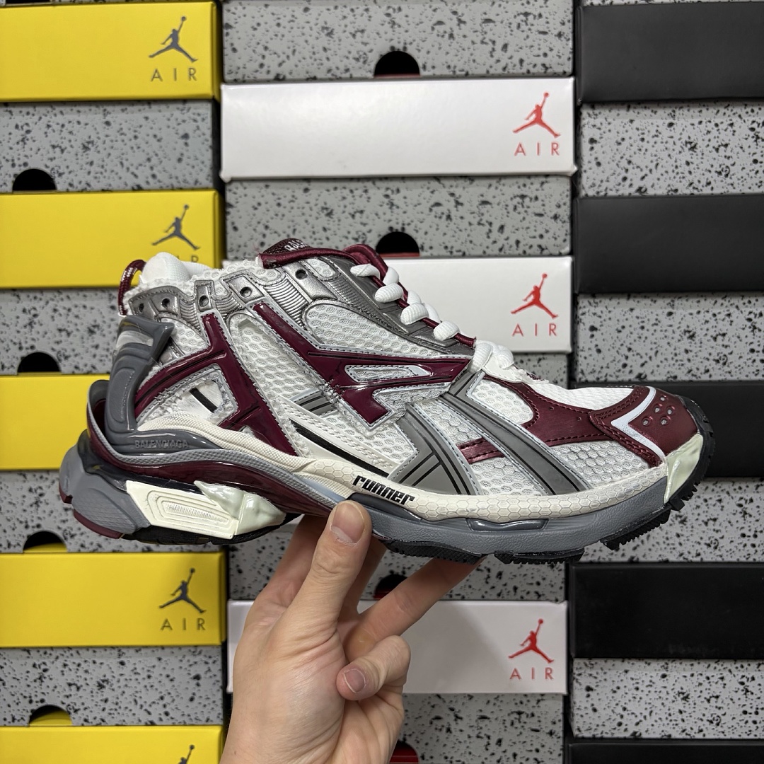 Balenciaga BLCG Runner 7.0 - Image 5