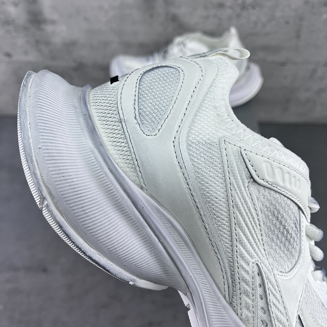 Balenciaga Circuit - Image 38