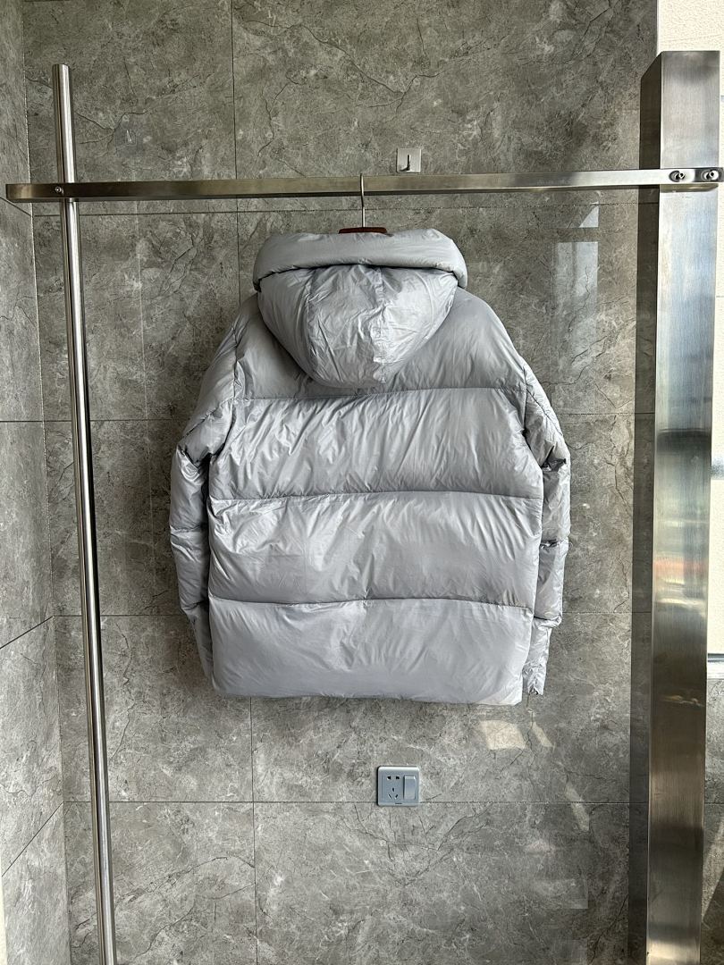 Canada Goose Crofton Puffer Jacket - Image 32