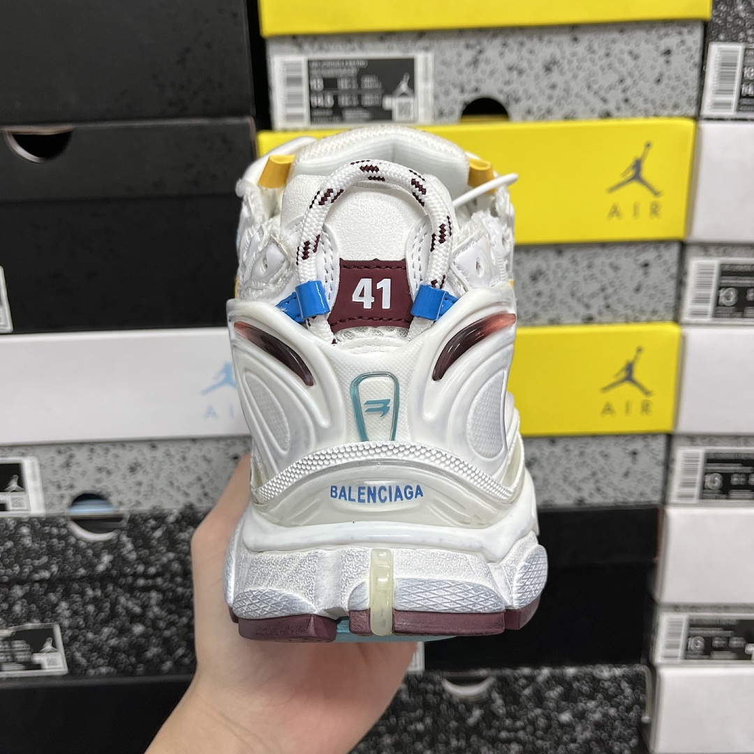 Balenciaga BLCG Runner 7.5 - Image 6