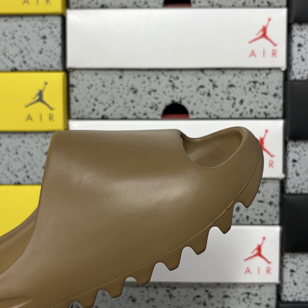 Adidas Yeezy Slide Core Slides - Image 4
