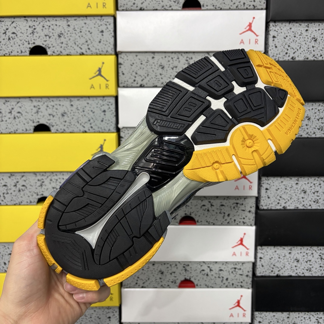 Balenciaga Runner 7.5 - Image 7