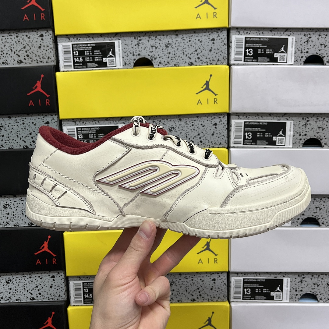 Balenciaga Hamptons Sneakers - Image 2
