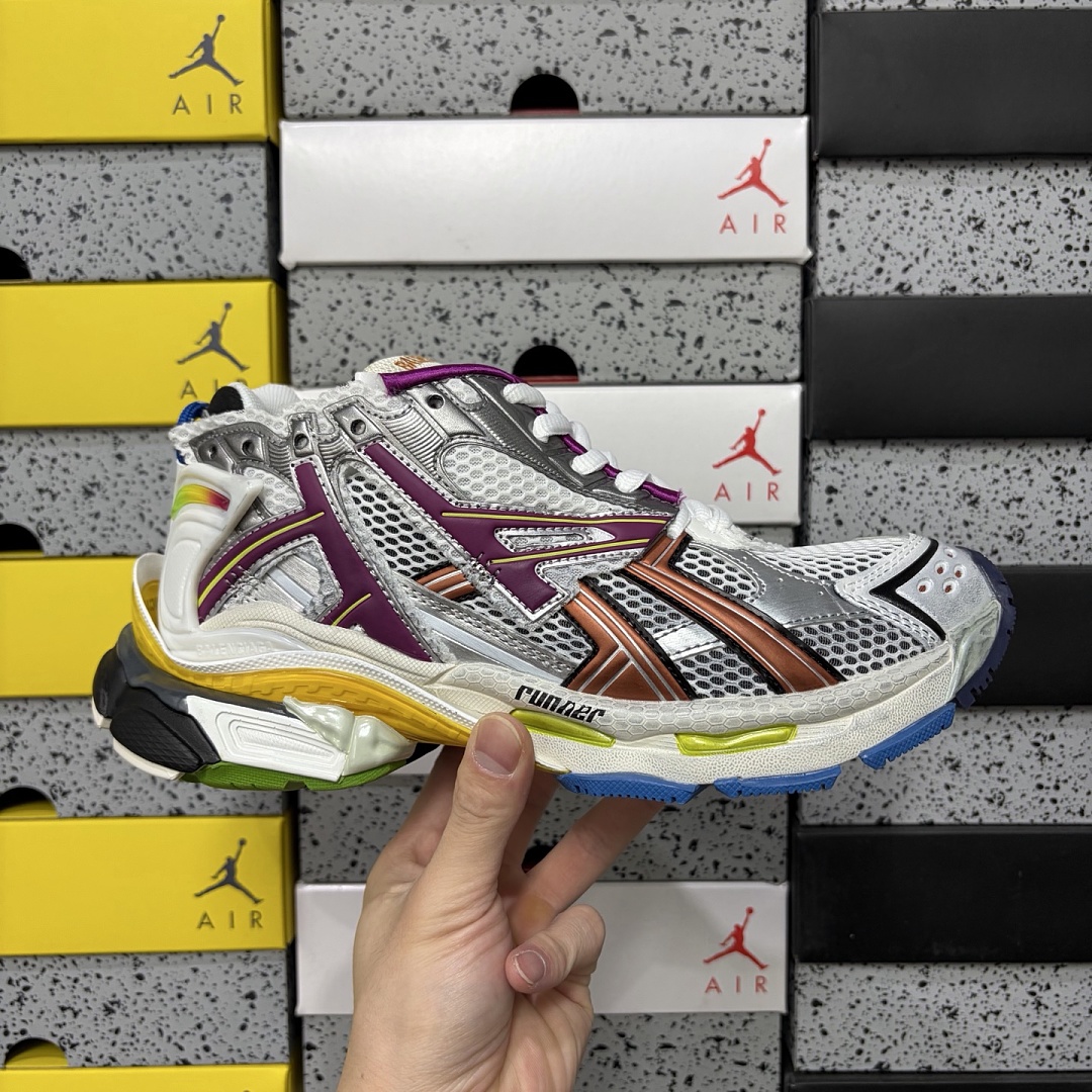 Balenciaga BLCG Runner Multicolor 7.0 - Image 3