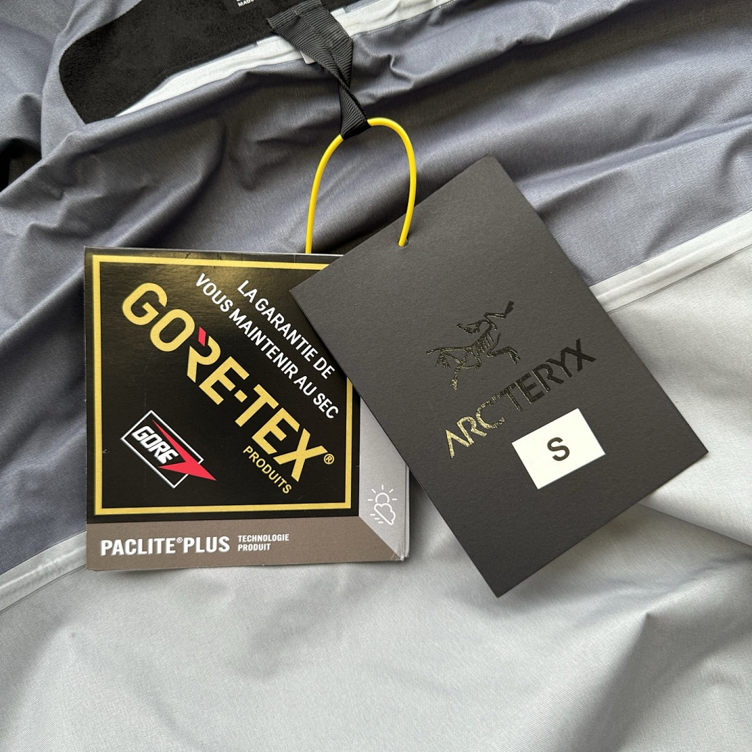 Arc'teryx Alpha SV Year Or The Snake GTX Jacket LNY2025 - Image 8
