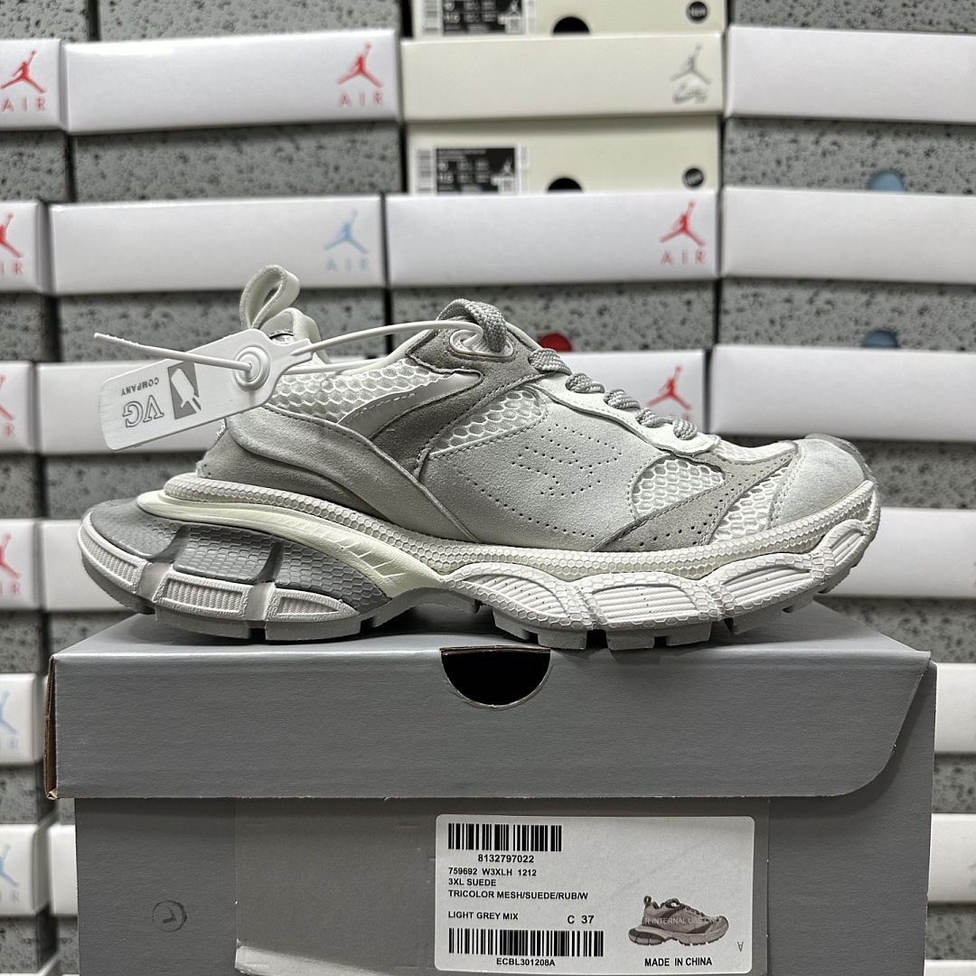 Balenciaga 3XL Sneakers - Image 6