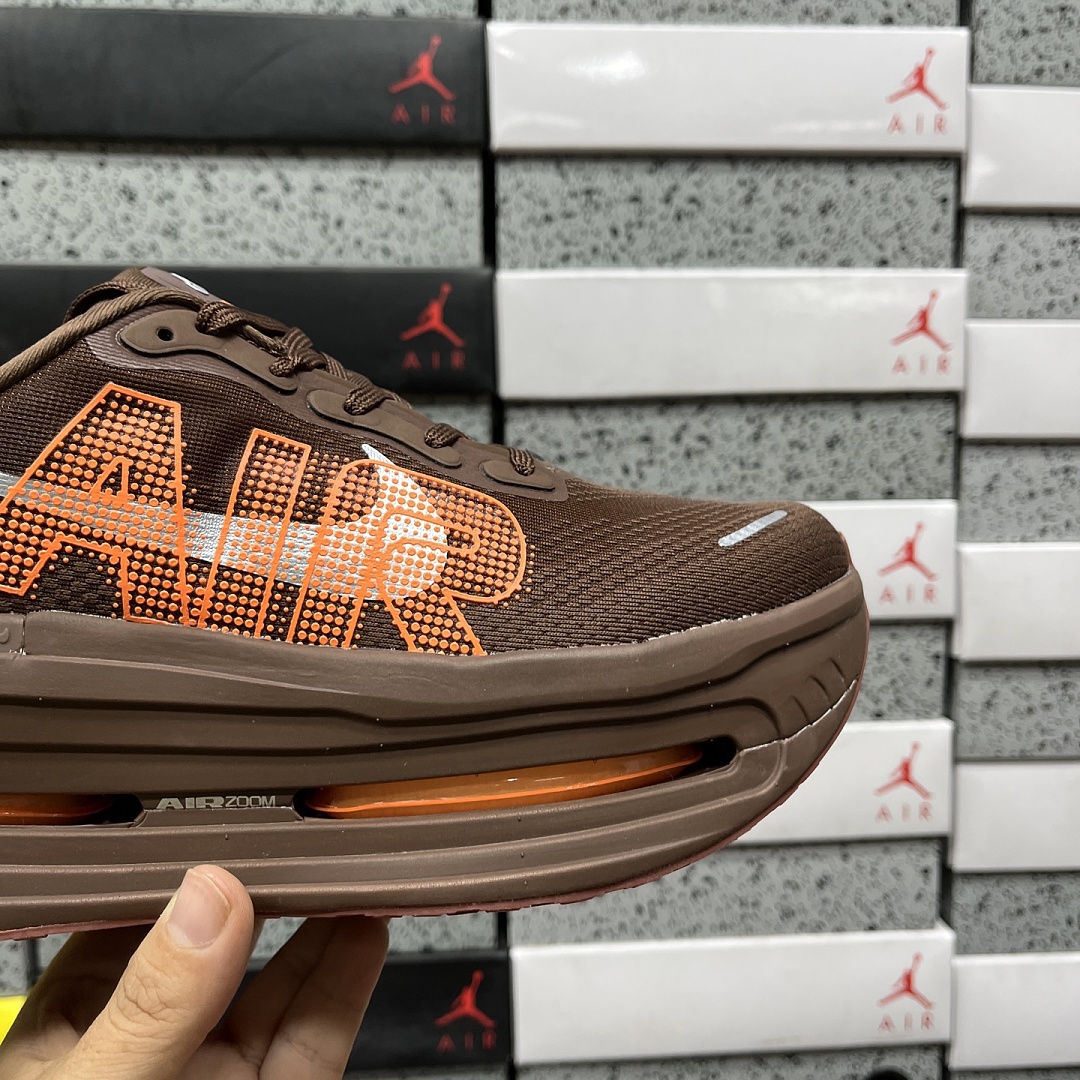 Nike Vomero Premium Renegade - Image 5