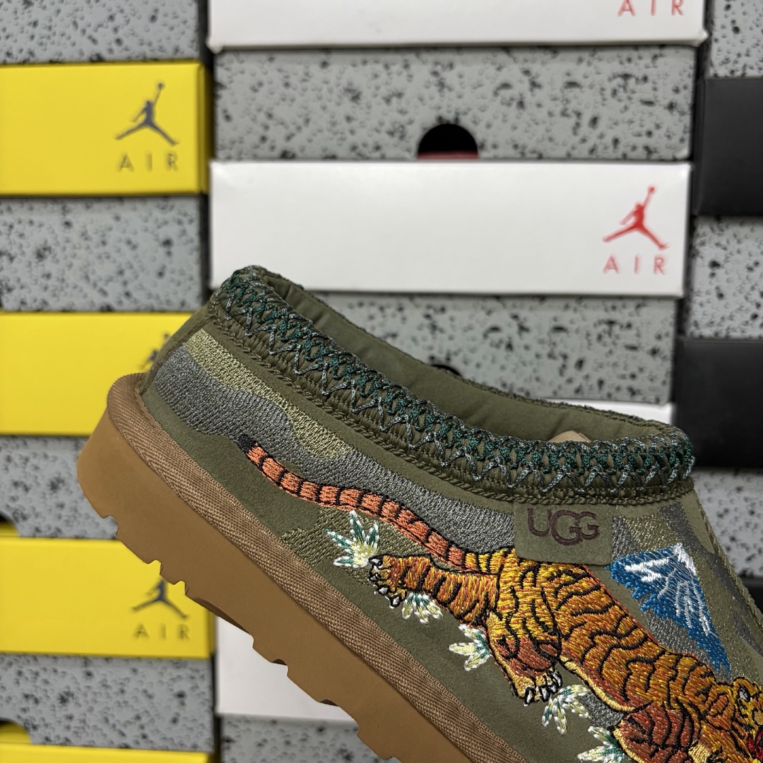 UGG Tasman Thin Sole Ethnic Dragon Tiger Embroidered Green -2553 - Image 3