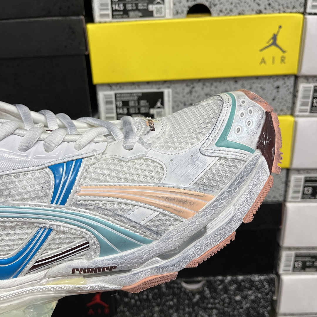 Balenciaga BLCG Runner 7.5 - Image 3