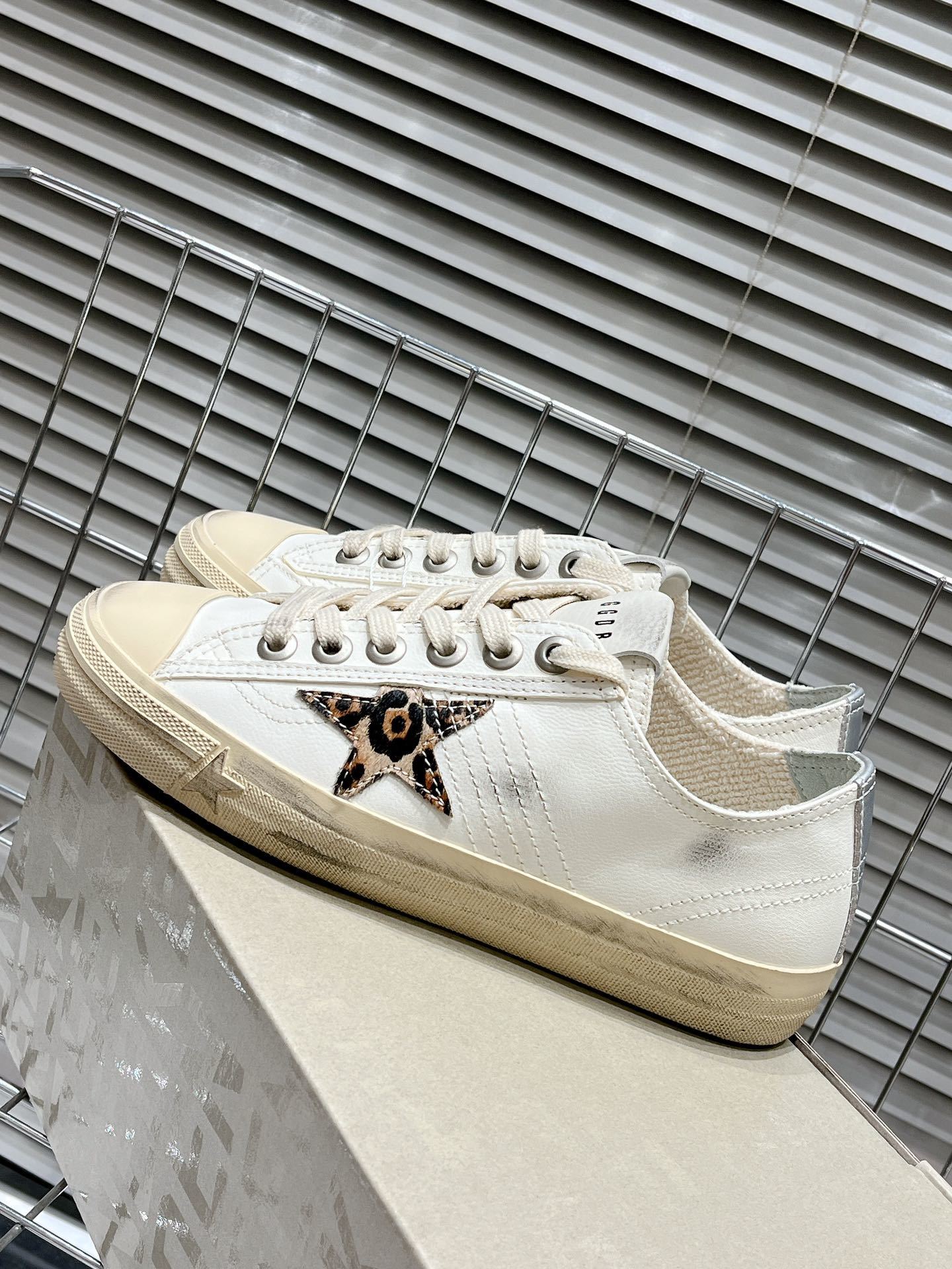 Golden Goose Deluxe Brand 11 - Image 10