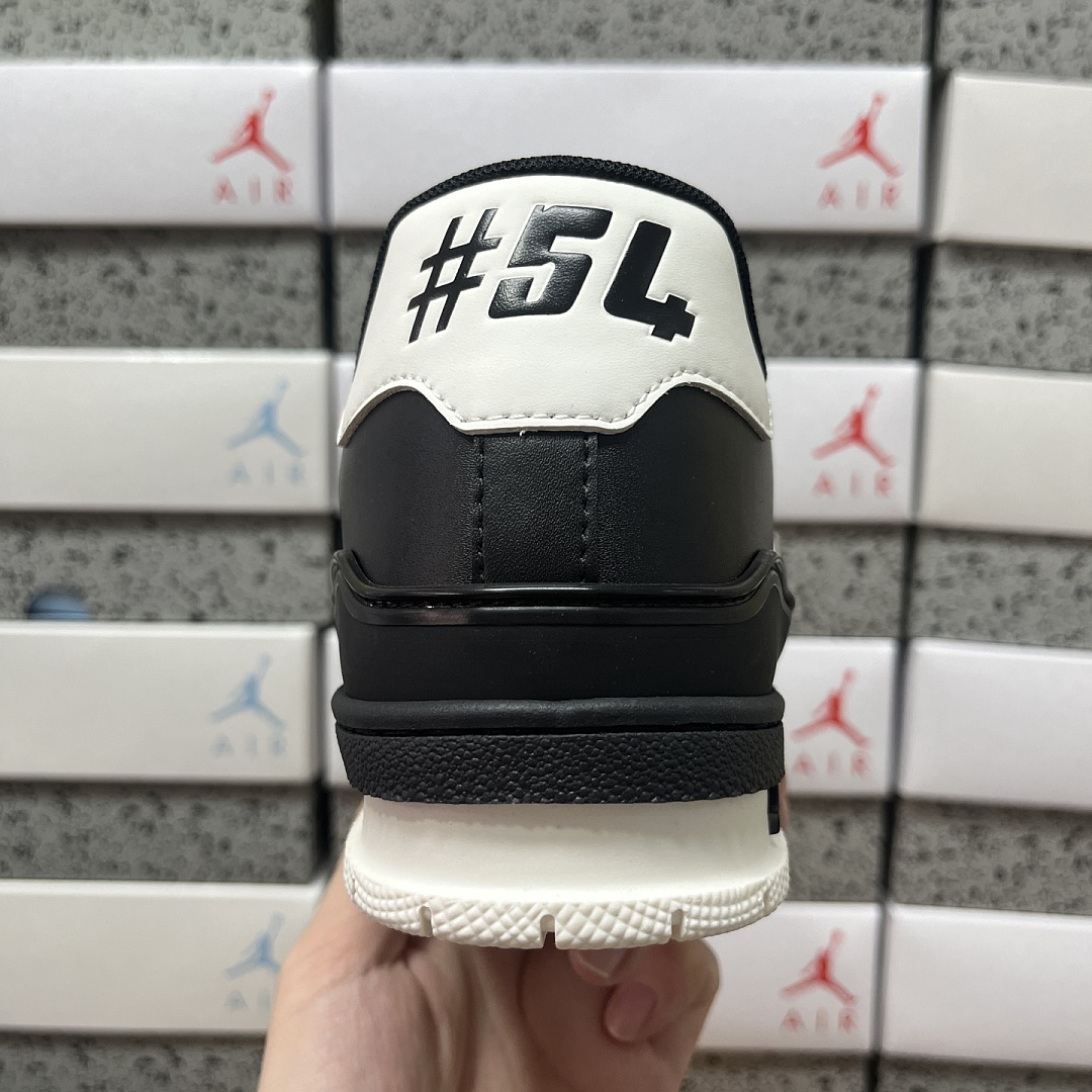 Louis Vuitton Trainer V2-05 - Image 3