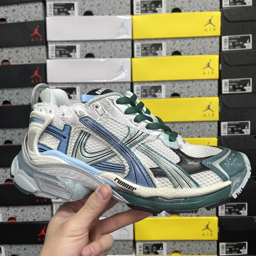 Balenciaga BLCG Runner 7.5 - Image 6
