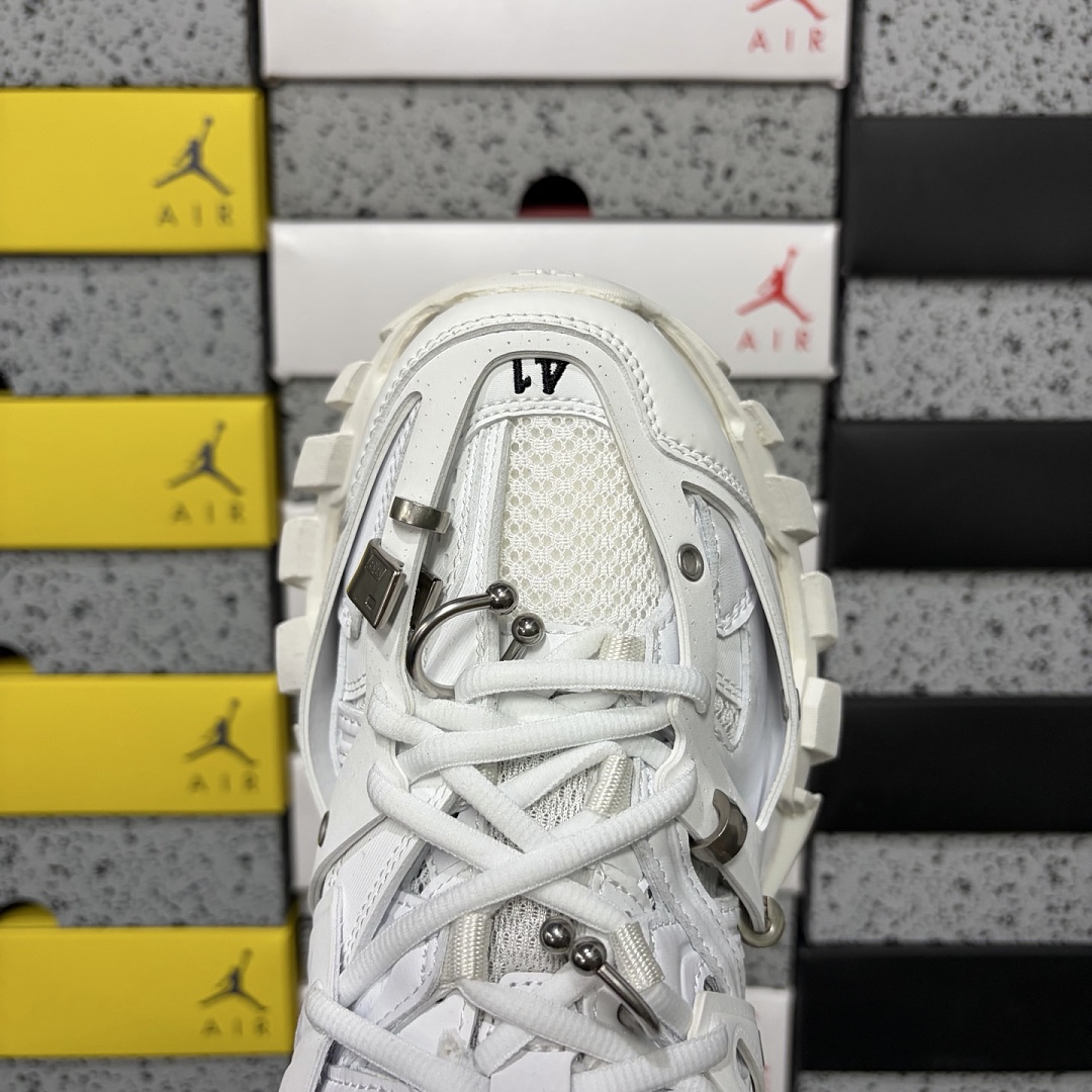 Balenciaga Track - Image 2