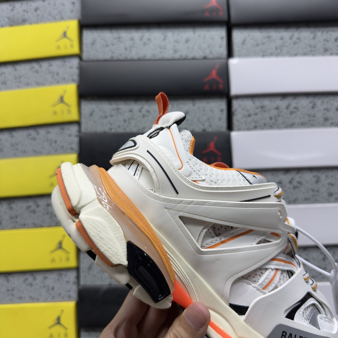Balenciaga BLCG Track 9059 (White Orange) - Image 3