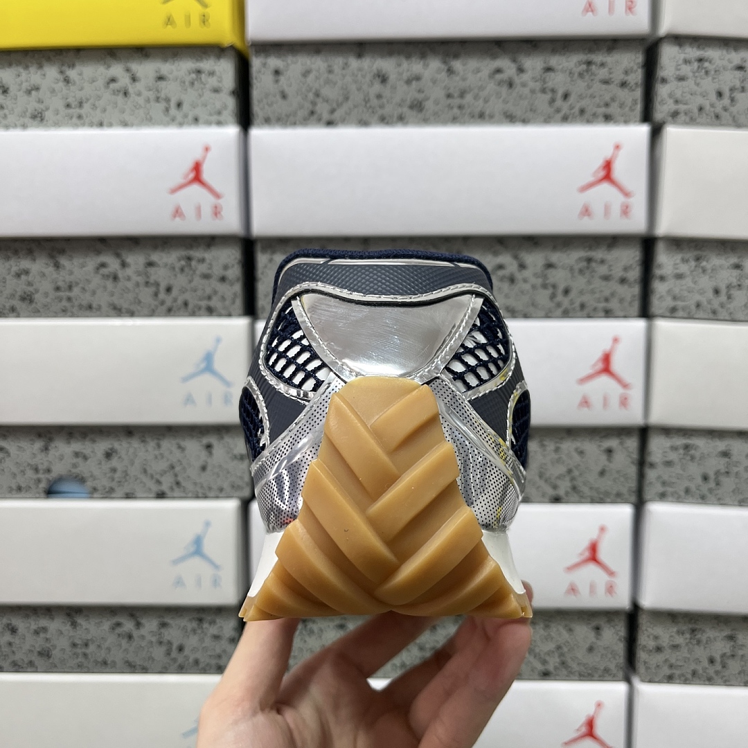 Bottega Veneta Orbit Surf Vapor - Image 7