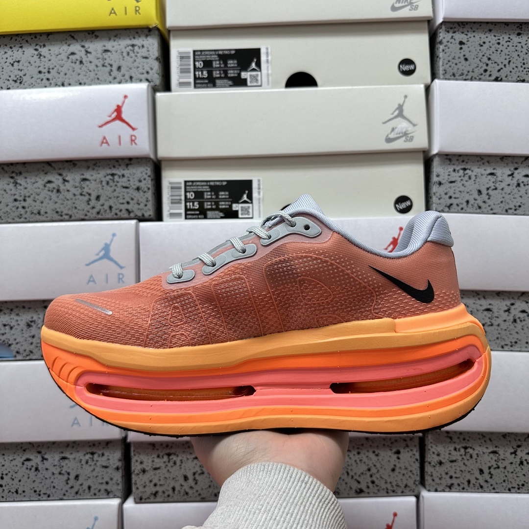 Nike Vomero Premium HQ2050-769 - Image 2