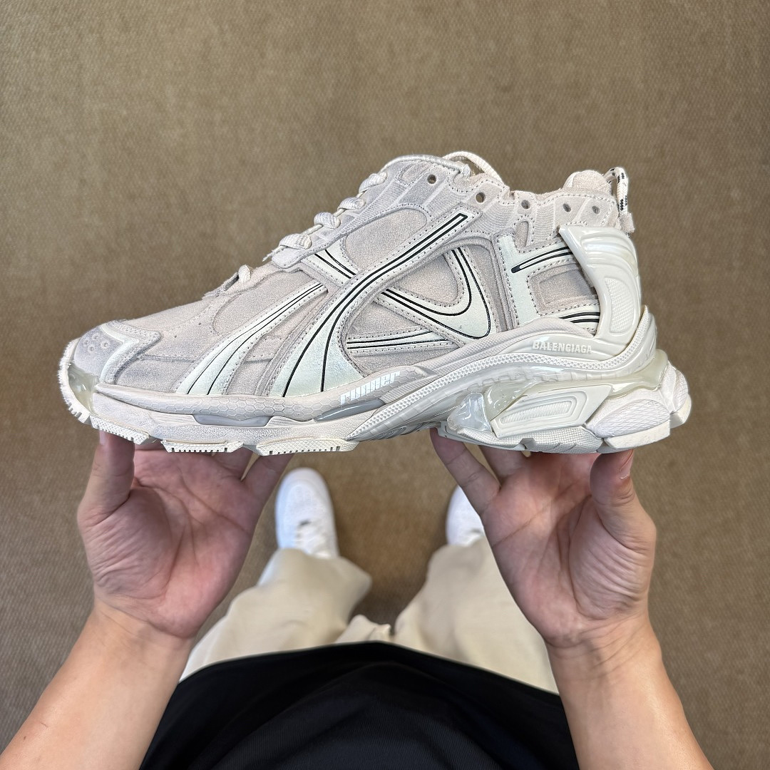 Balenciaga BLCG Runner 7.5 - Image 5