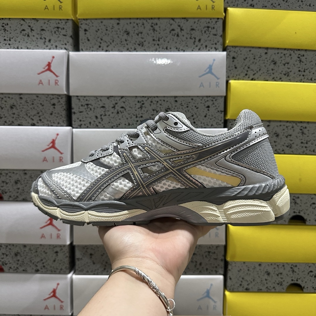 ASICS Gel-Cumulus 16 Cream Clay (Grey) - Image 4