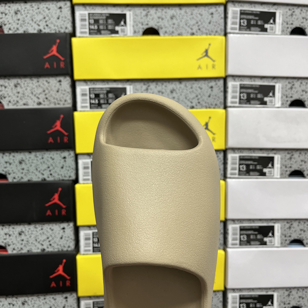 Adidas Kanye West X Yeezy Slide "Resin" - Image 2