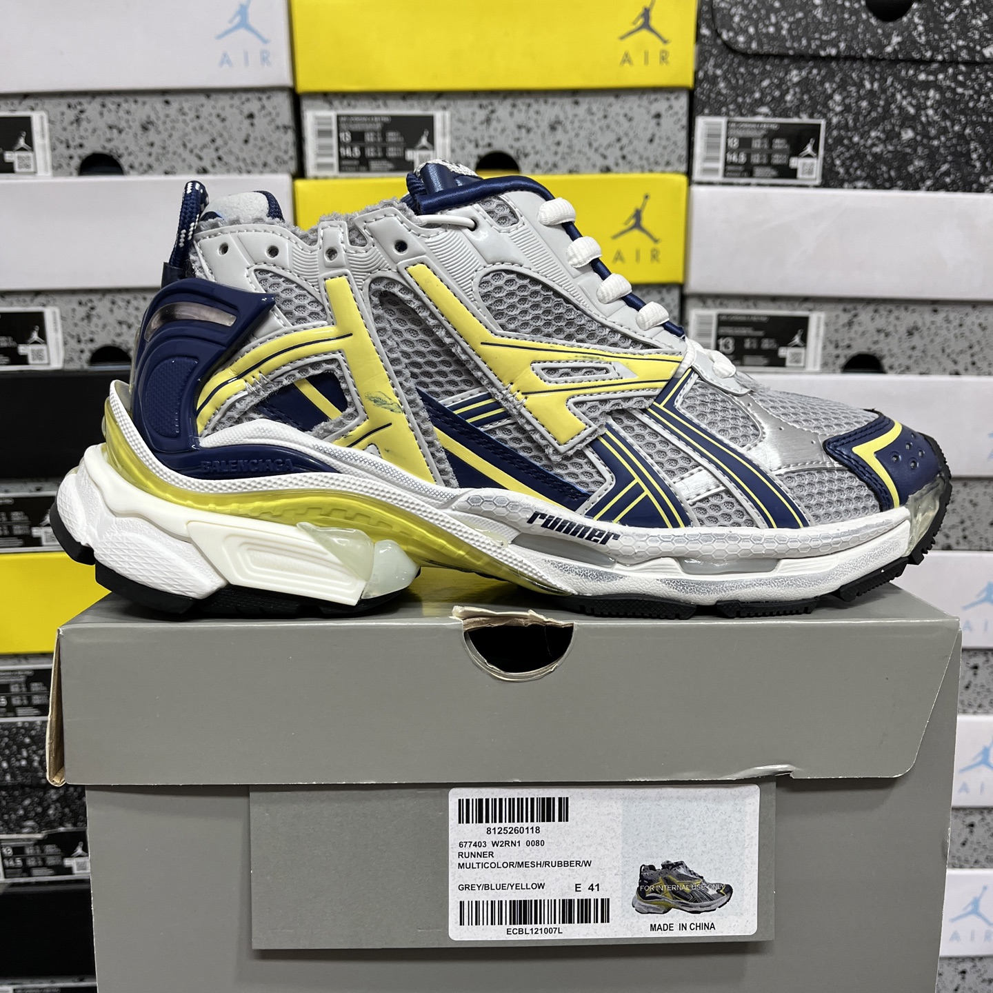 Balenciaga BLCG Runner 7.0 - Image 11