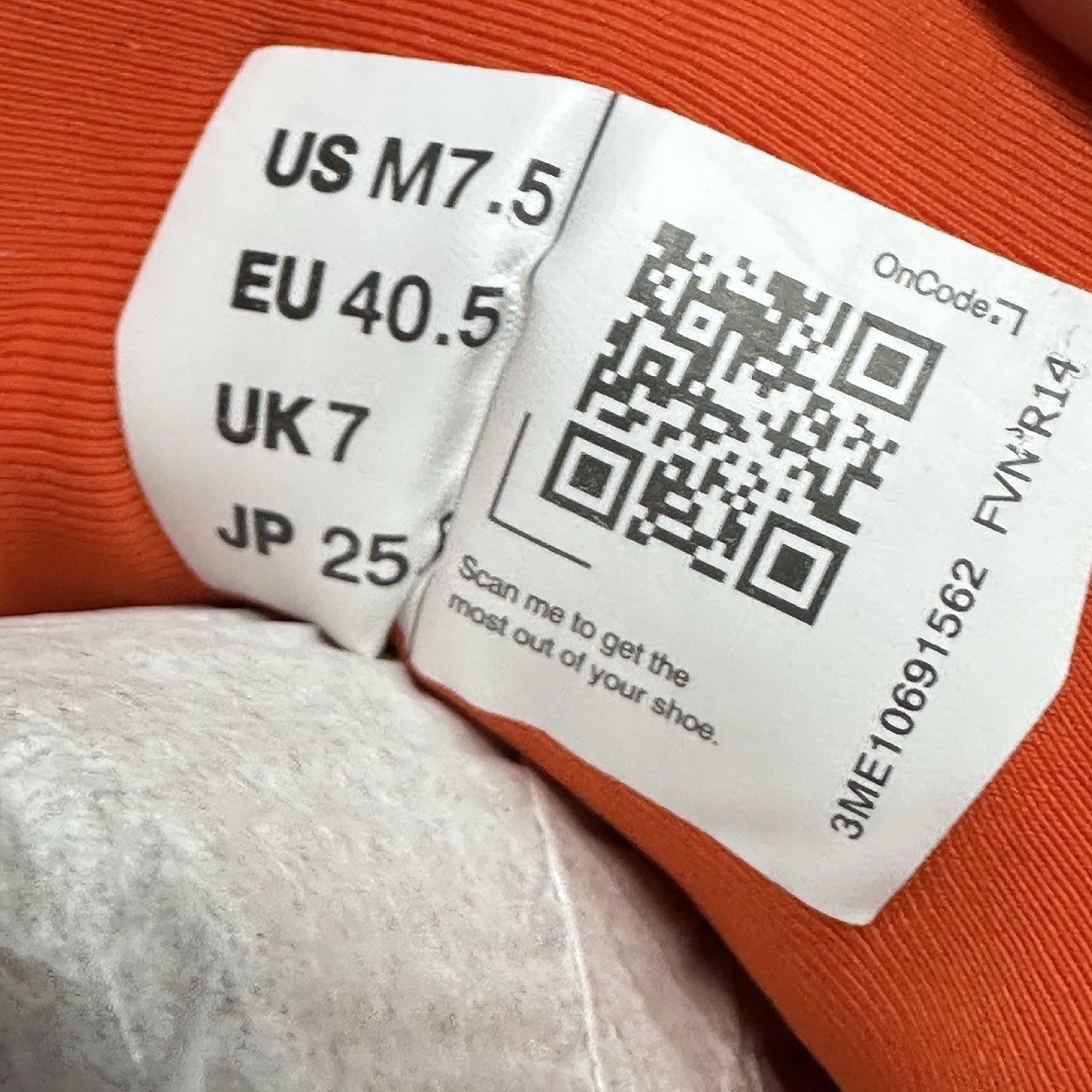 On Running Running Cloudtilt 2 LOEWE White Orange 3ME10691562 - Image 10