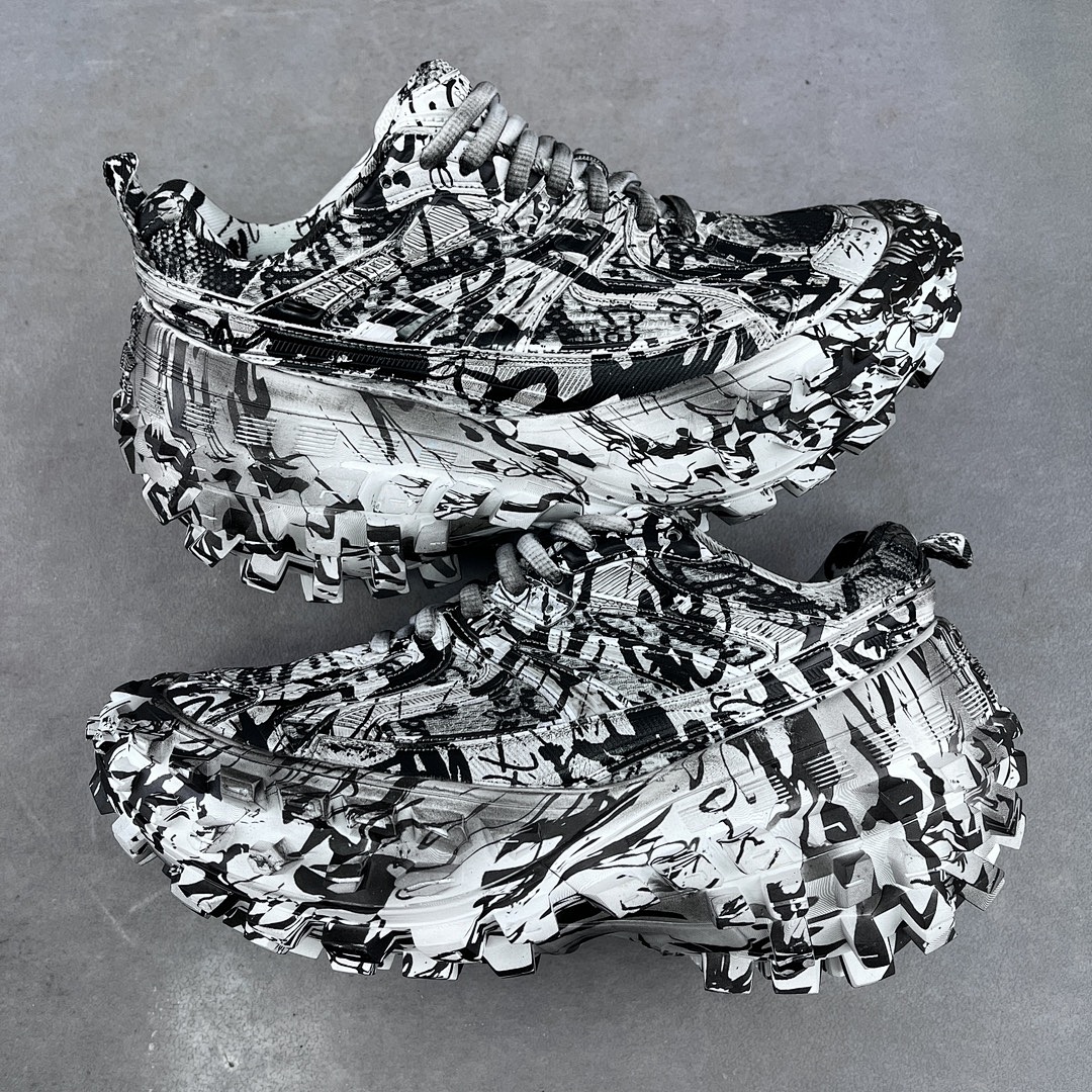 Balenciaga Defender - Image 14