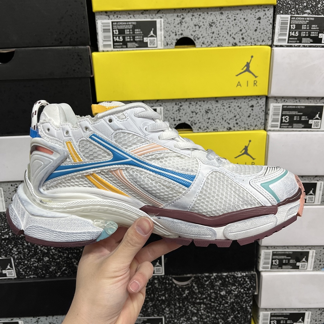 Balenciaga BLCG Runner 7.5 - Image 5