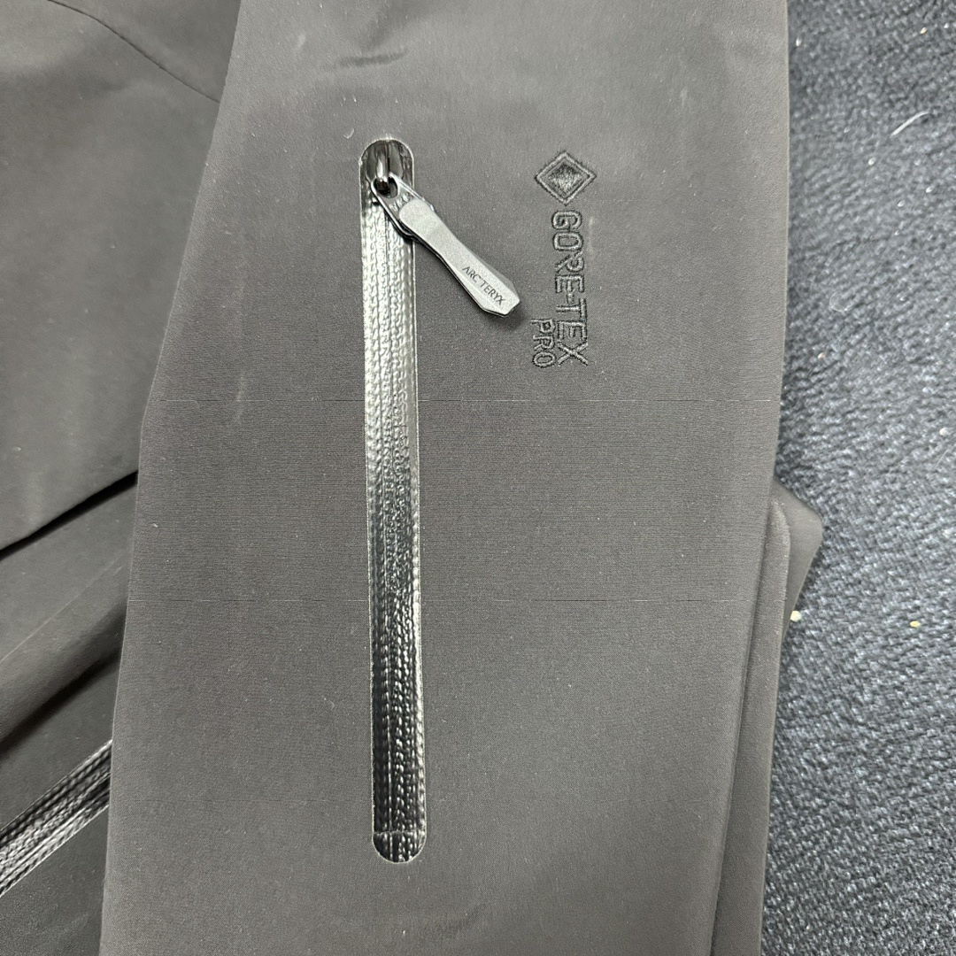 Arc'teryx Alpha Jacket 6 24K Gen (Black SV) - Image 33