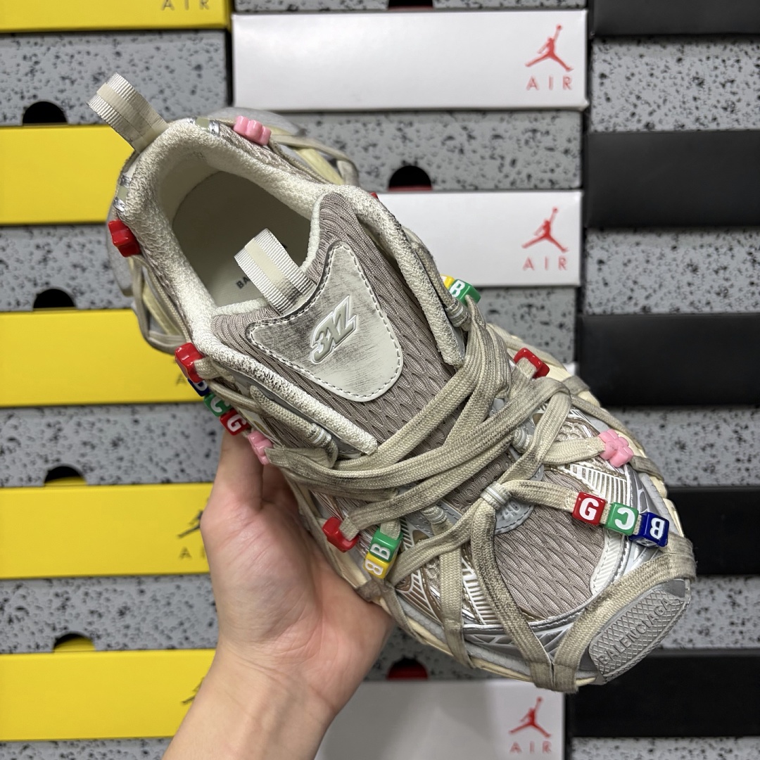 Balenciaga BLCG 3Xl - Image 12