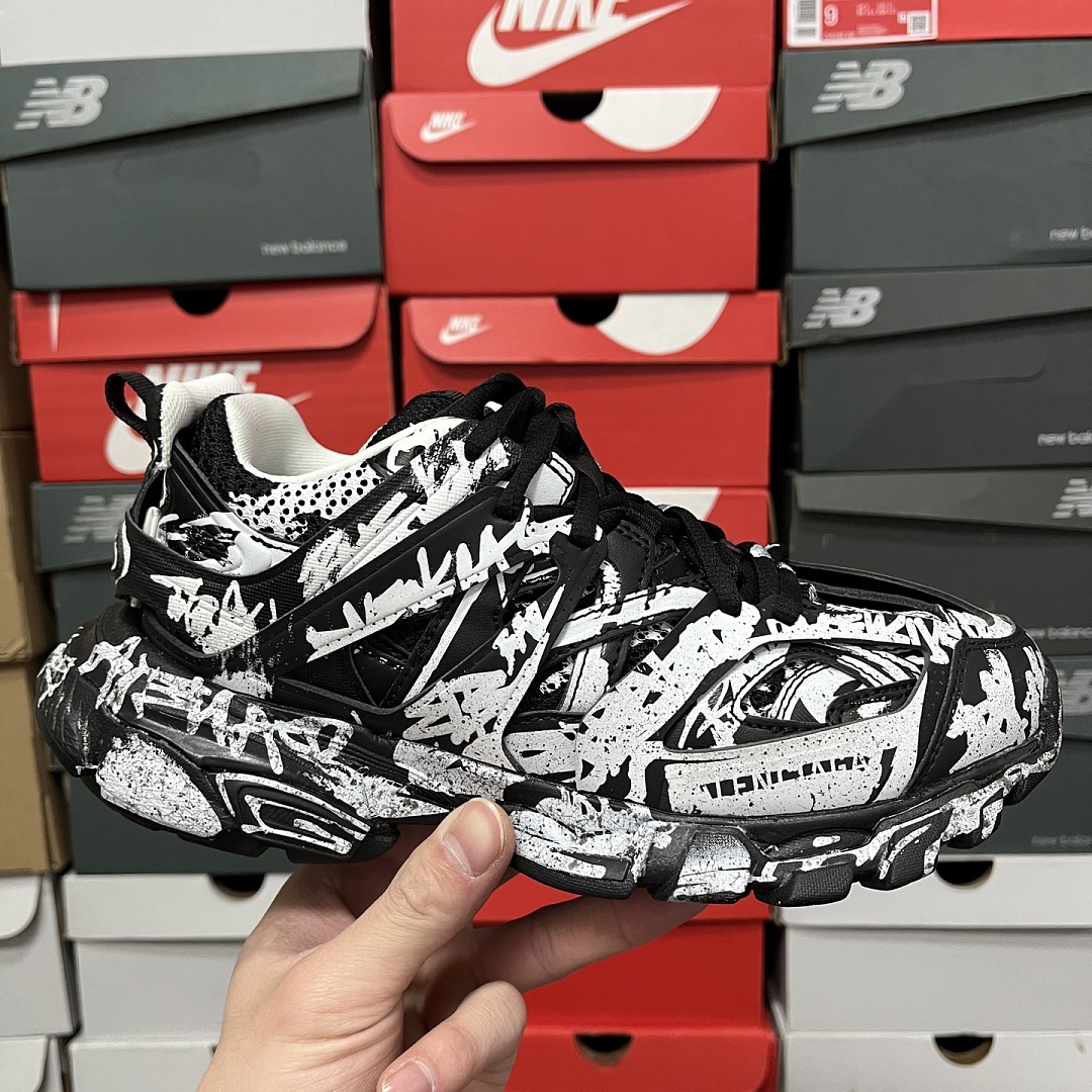 Balenciaga BLCG Track - Image 10