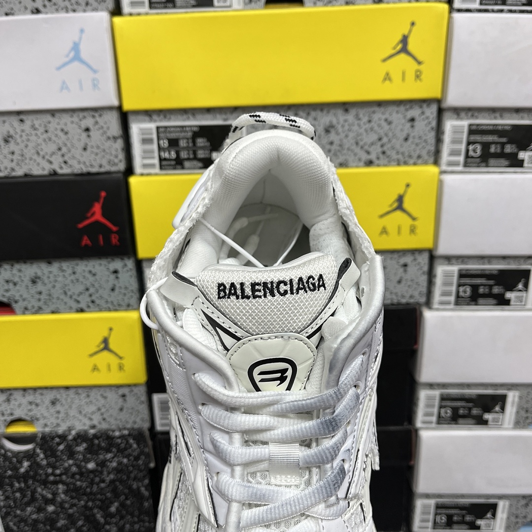 Balenciaga BLCG Runner 7.0 - Image 8