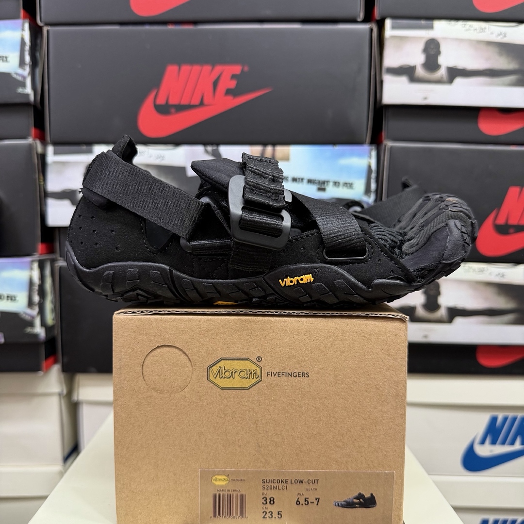 Suicoke Finger Chukka Boot