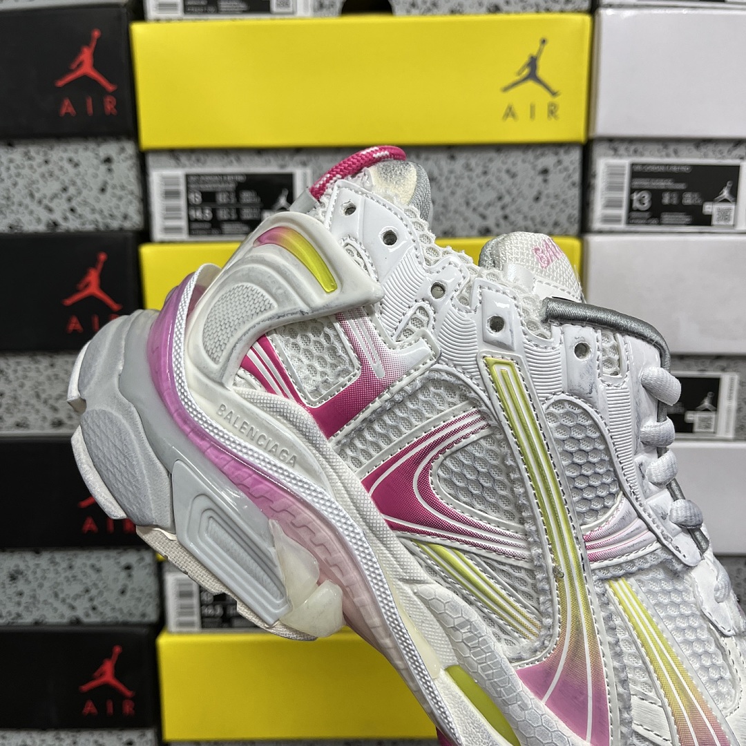 Balenciaga BLCG Runner 7.5 - Image 4