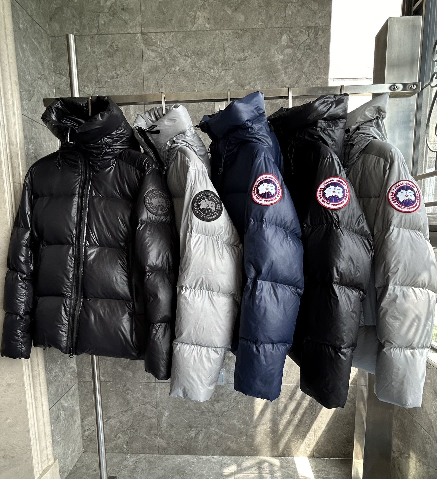 Canada Goose Crofton Puffer Jacket - Image 56