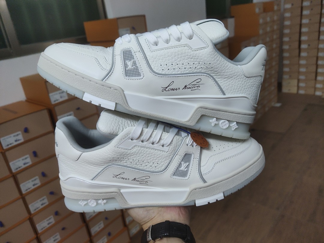 Louis Vuitton LV Trainer White Signature - Image 3