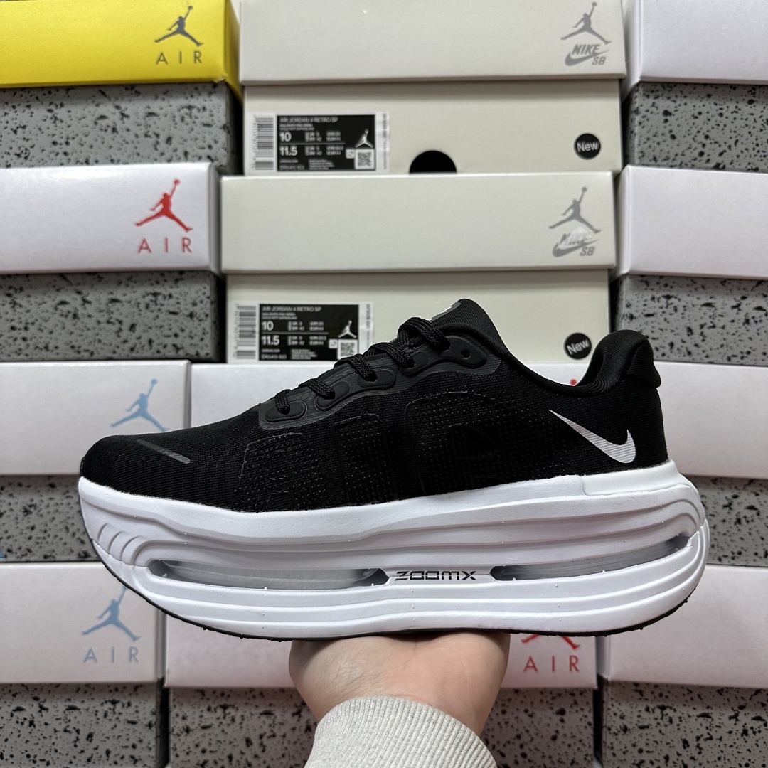Nike Vomero Premium HM5973-400 - Image 2