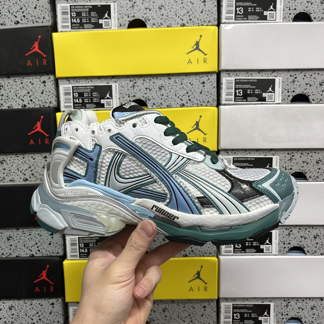 Balenciaga BLCG Runner 7.5 - Image 10