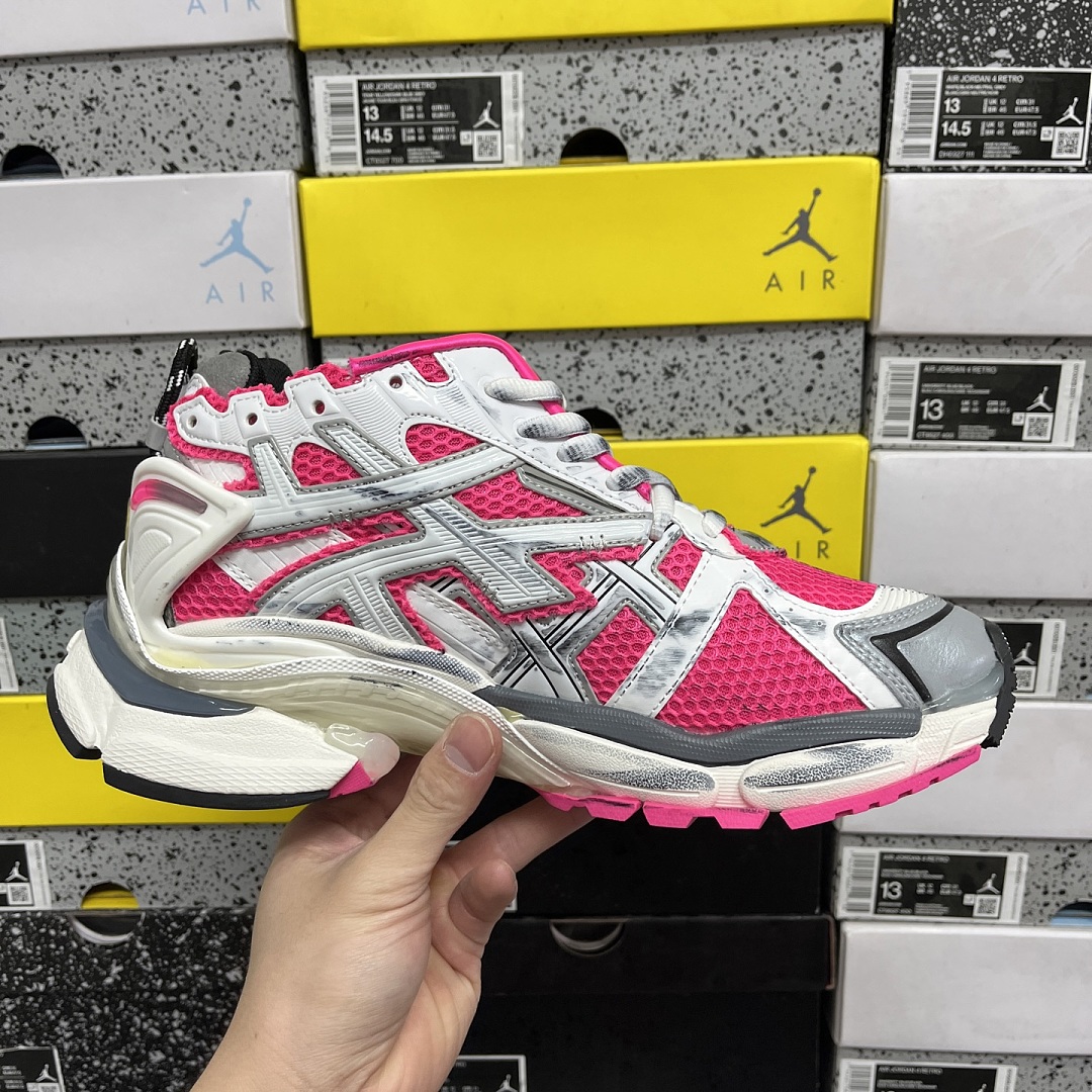 Balenciaga BLCG Runner 7.0 - Image 10