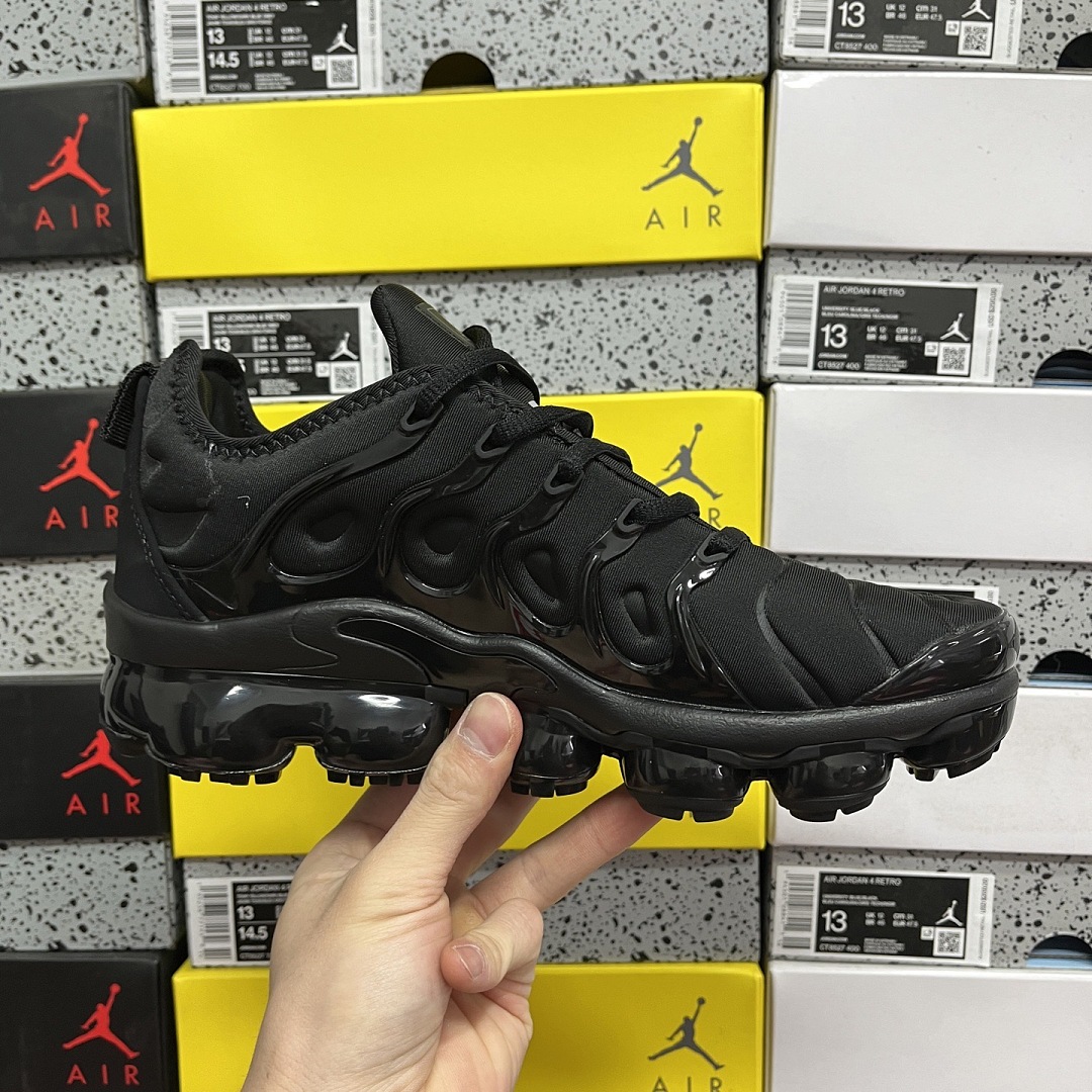 Nike Air VaporMax Plus (Triple Black) - Image 4