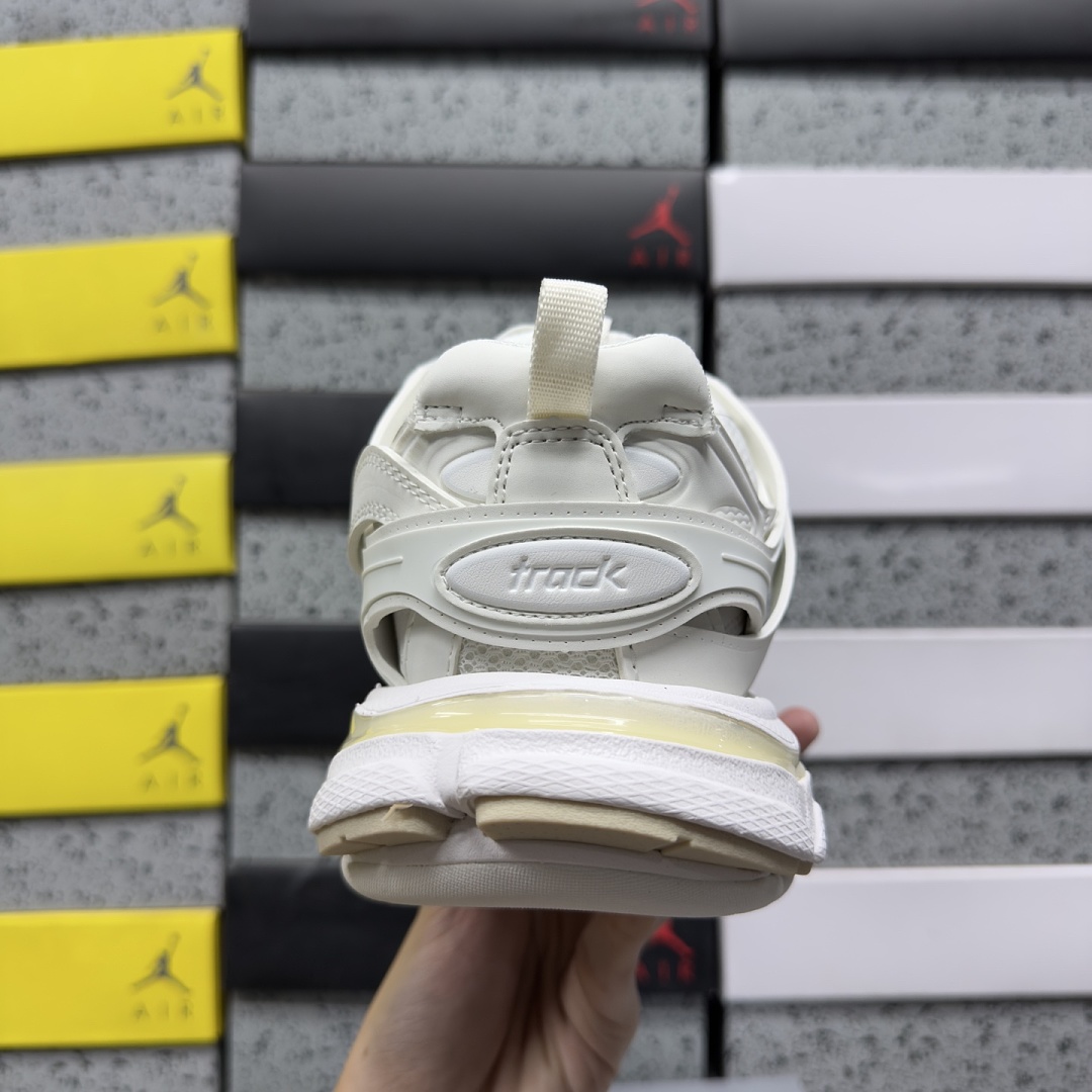Balenciaga BLCG Track 9059 (White) - Image 8
