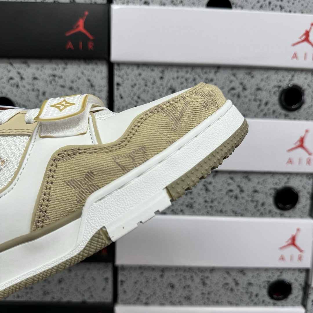 Louis Vuitton Trainer (White Khaki) - Image 9