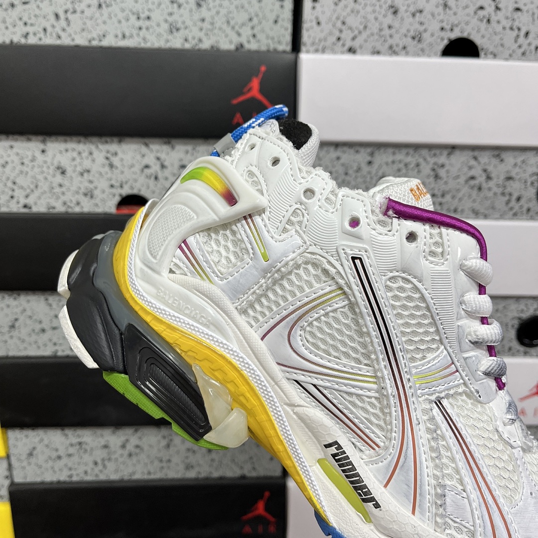 Balenciaga BLCG Runner 7.5 - Image 10