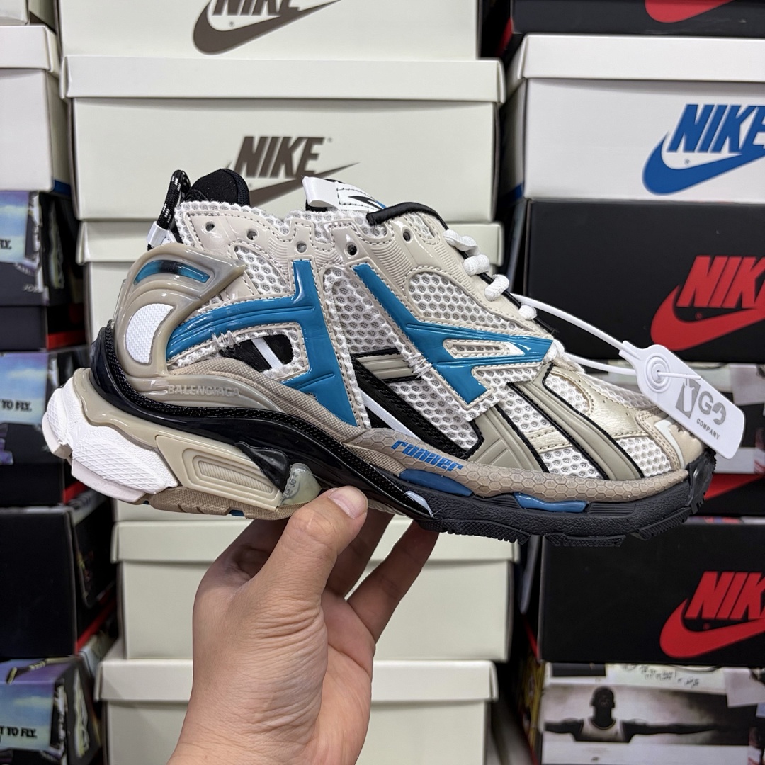 Balenciaga BLCG Runner7.0 - Image 120