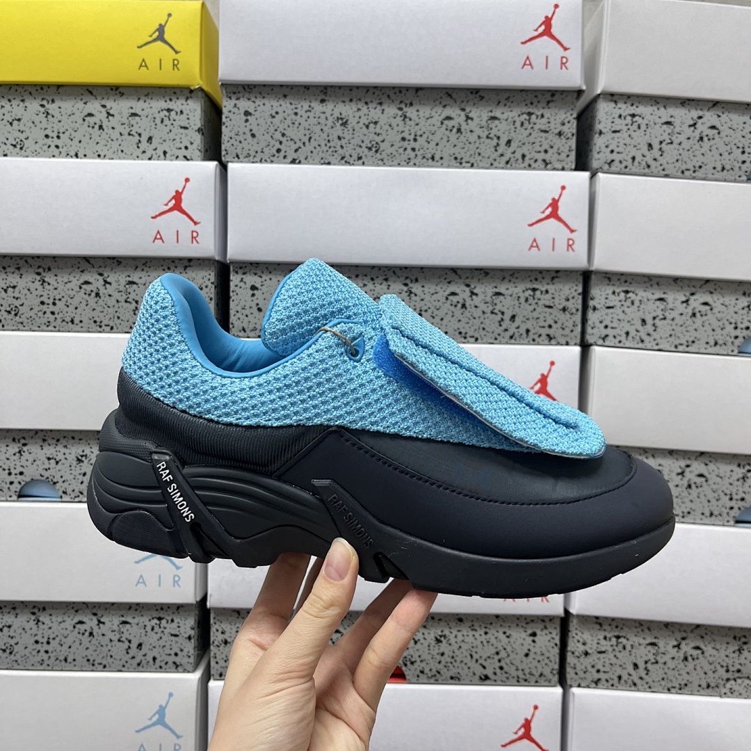 On Running Raf Simons Antei Low Top - Image 9