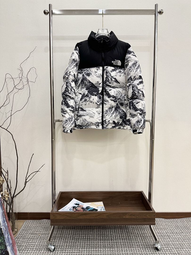 Chanel The North Face 1996 Retro Nuptse 700 Fill Packable Jacket - Image 58