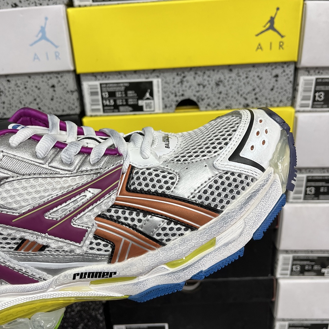 Balenciaga BLCG Runner 7.0 - Image 6